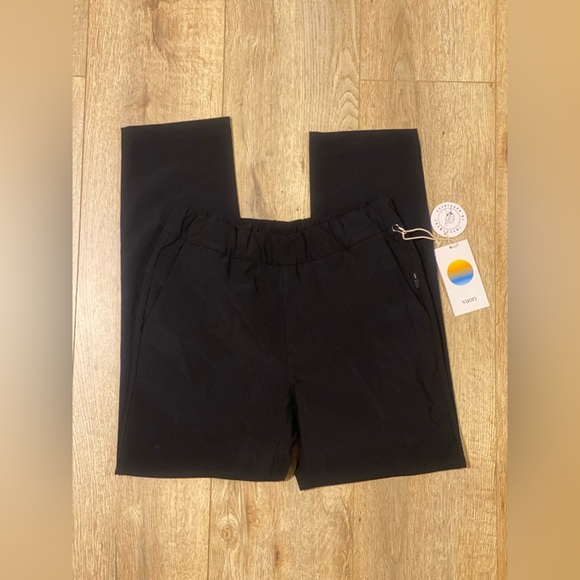 NWT Vuori Wayfarer Pants Tapered Women’s X- Small MSRP $98 Black - Picture 2 of 11